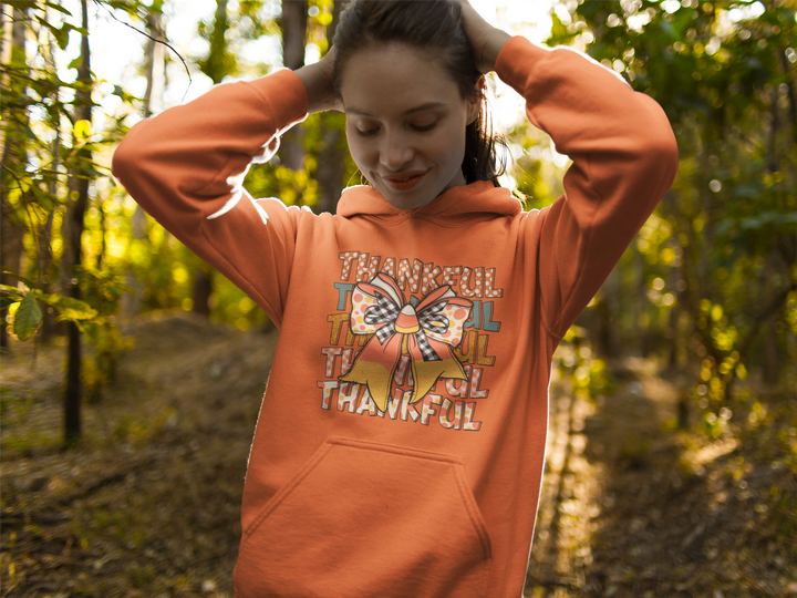 Thankful Bow - Unisex Heavy Blend™ Hooded Sweatshirt